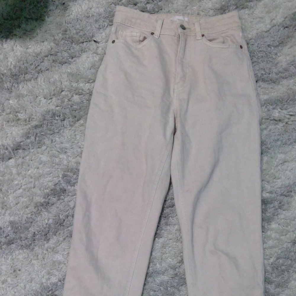 Light washed cream colored denim jeans from H & M